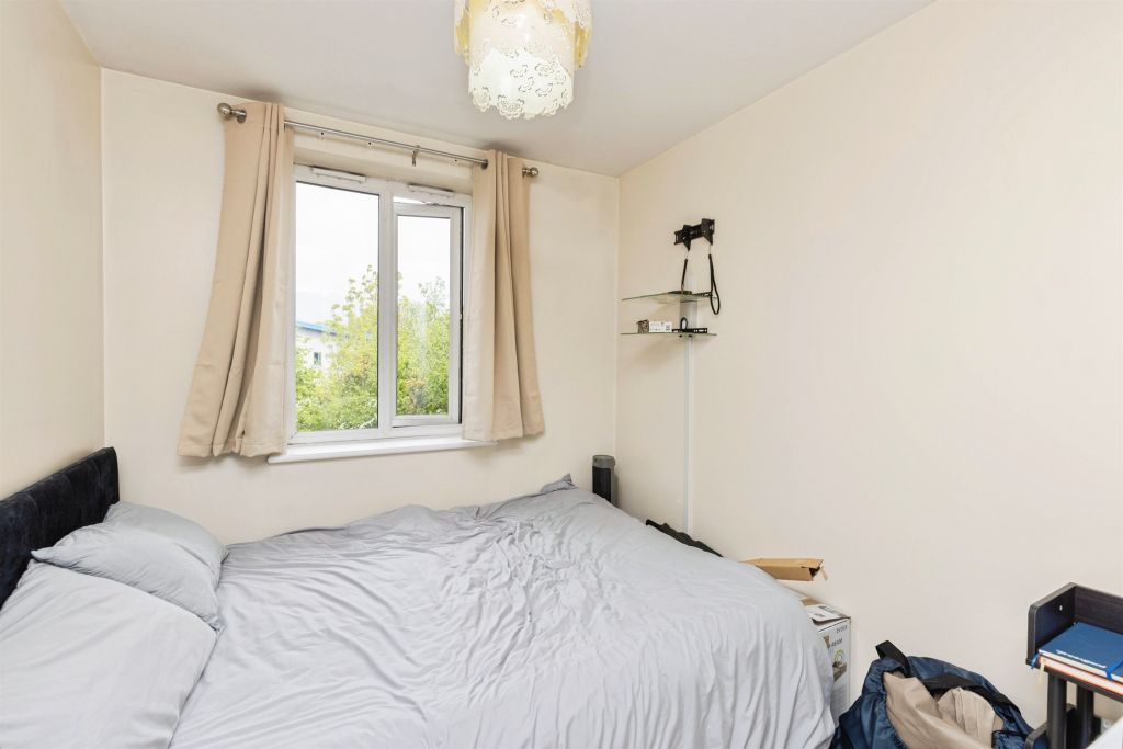 Additional image 8 of 2 bed flat for saleNewhall Park Drive, Bradford BD5
