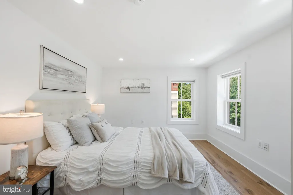 Additional image 21 of 401 11th Street SE, Washington, DC 20003