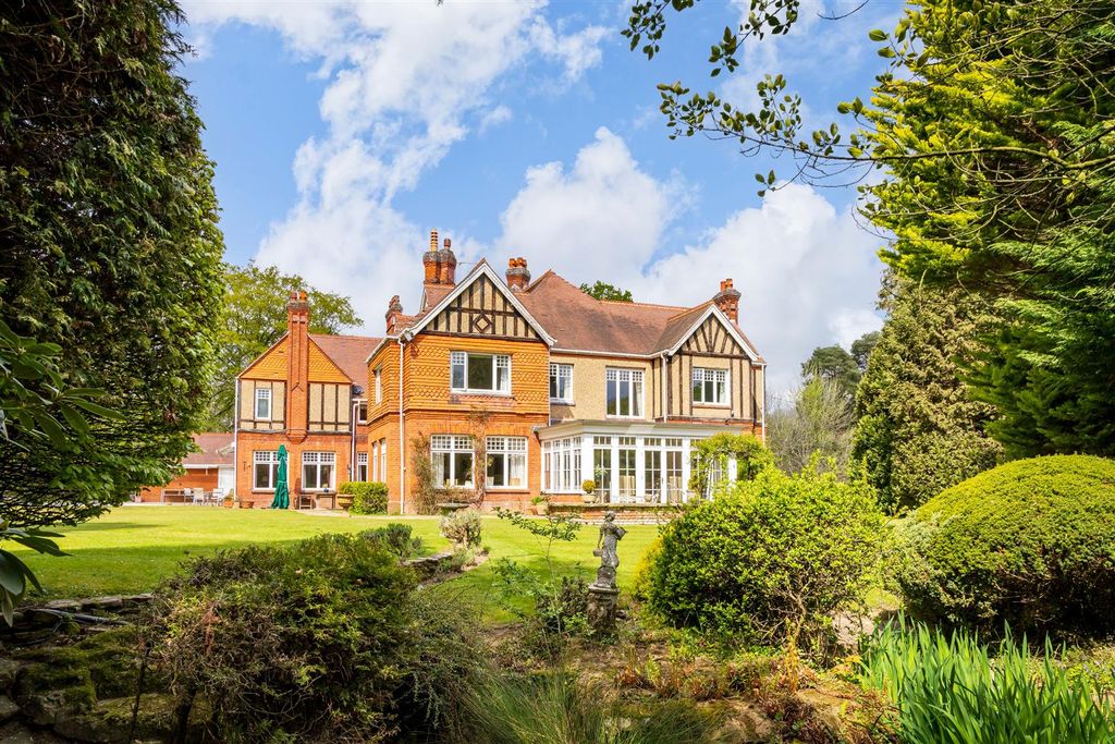 10 bed country house for saleMayflower Lane, Cobham KT11