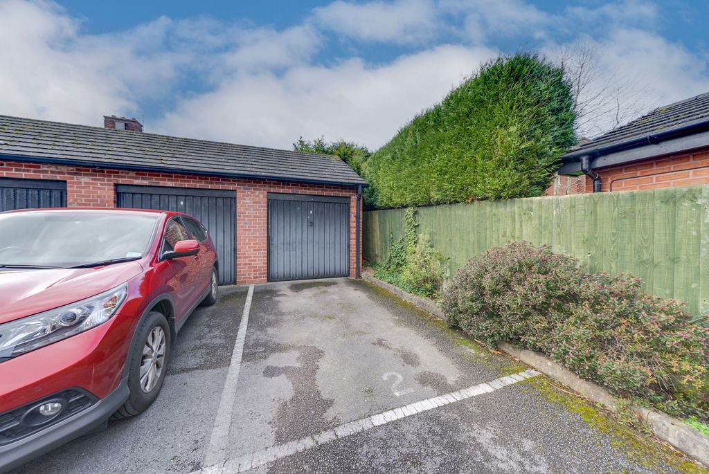 Additional image 22 of 3 bed flat for saleWestholme Close, Congleton CW12