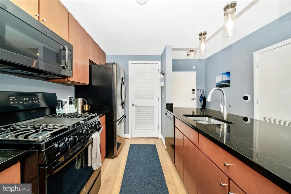 Additional image 5 of 1117 10th Street NW Unit 1009, Washington, DC 20001