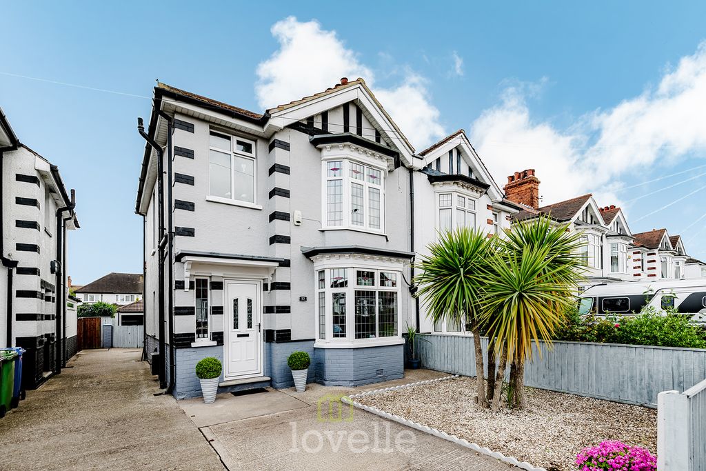 3 bed semi-detached house for saleQueens Parade, Cleethorpes DN35