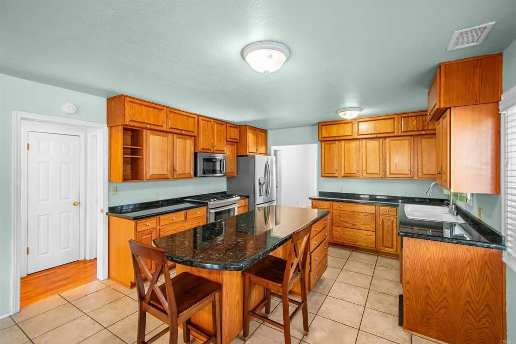 177 Barhaven Lane, Fallbrook, CA 92028 photo 5