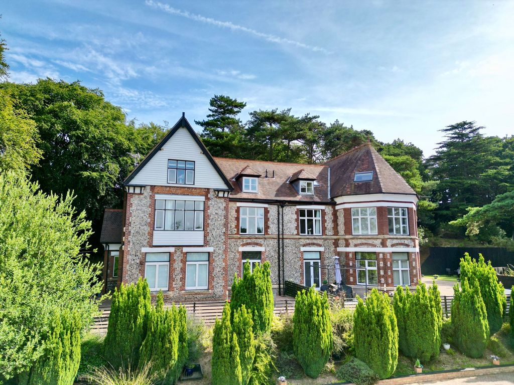 2 bed flat for saleOverstrand Road, Cromer NR27