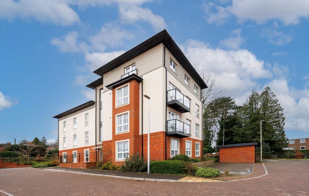 Additional image 13 of 2 bed flat for saleBailey Place, Crowborough TN6