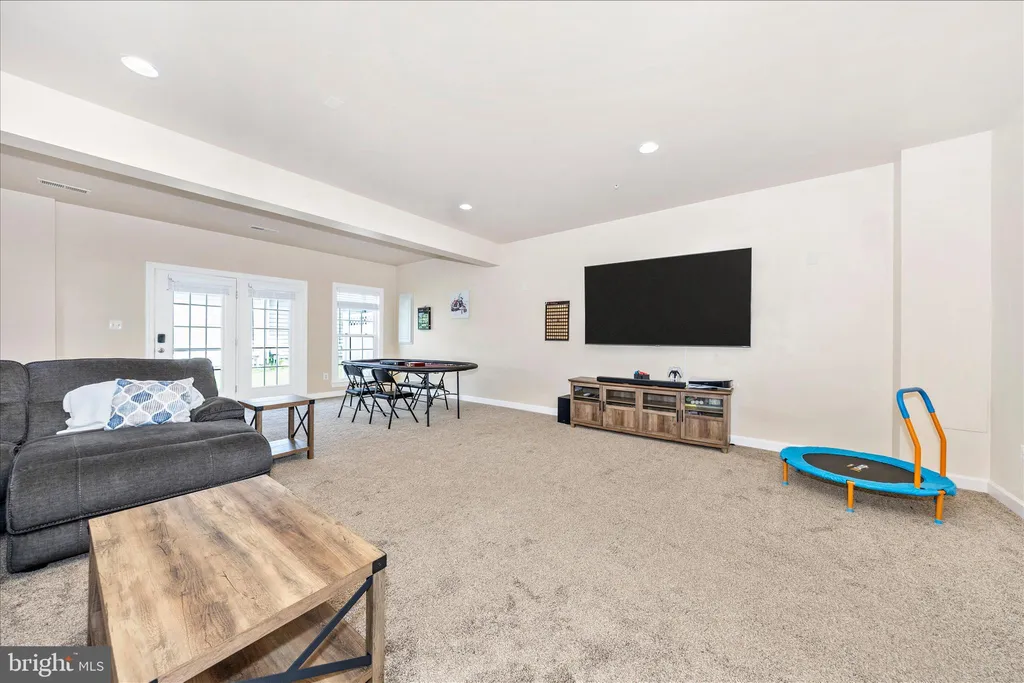 9680 Ethan Ridge Drive, Frederick, MD 21704 photo 5