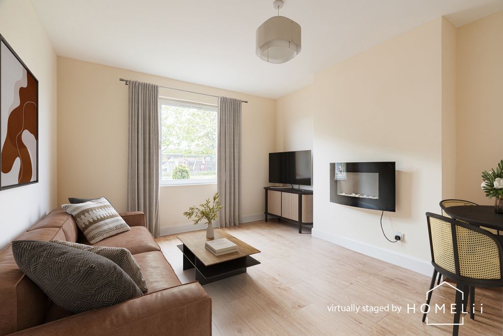 2 bed flat for sale36/2 Parkhead Drive, Edinburgh EH11 photo 2