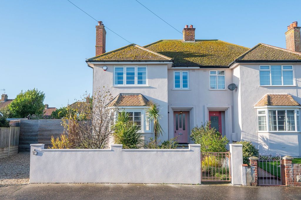 4 bed semi-detached house for saleWestcliff Avenue, Cromer NR27