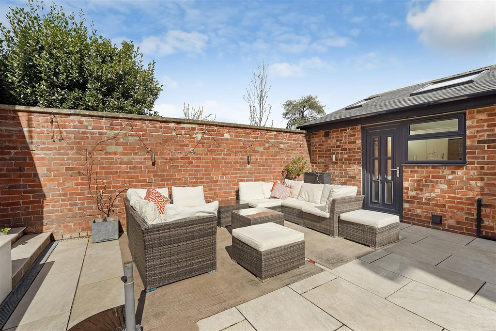 Additional image 25 of 6 bed town house for saleUplands Road, Darlington DL3