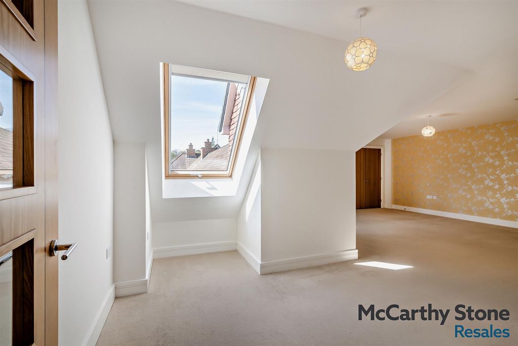 Additional image 4 of 1 bed flat for saleHolmes Place, Crowborough Hill, Crowborough TN6