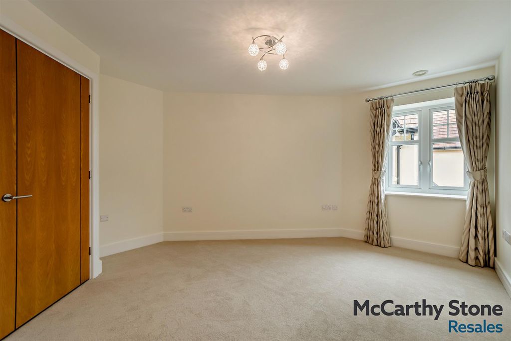 Additional image 7 of 1 bed flat for saleHolmes Place, Crowborough TN6