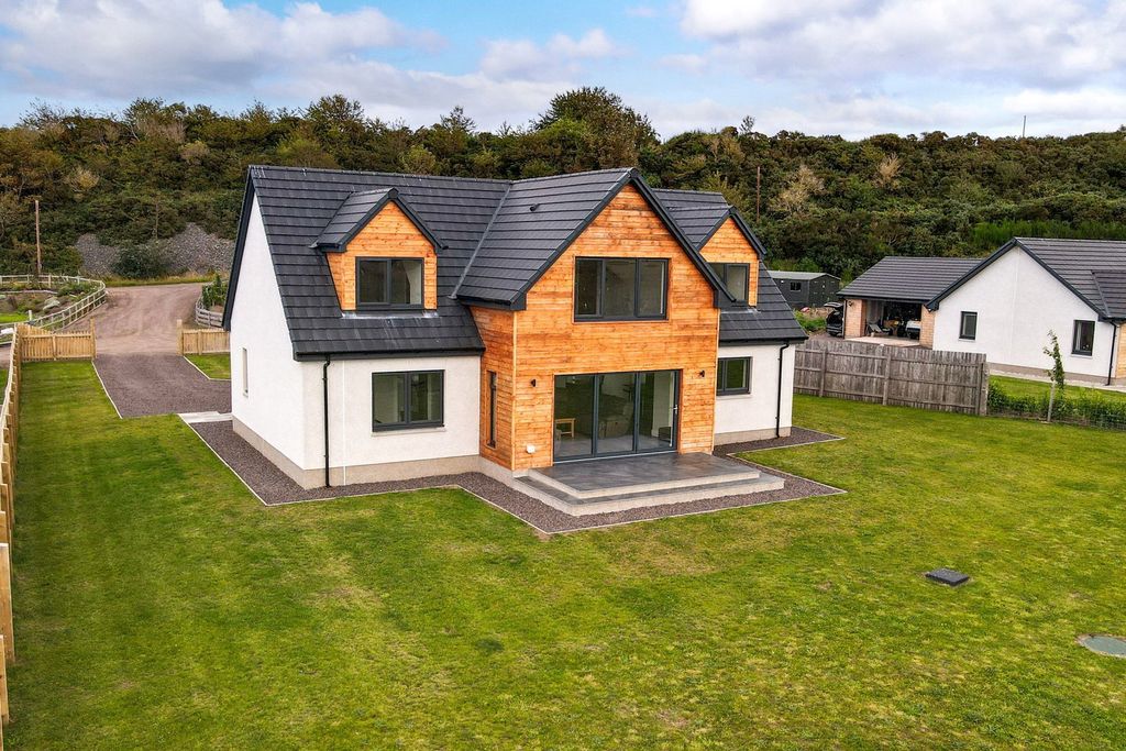 4 bed detached house for saleCamas Neig, Pitcalnie, Nigg, Ross-Shire IV19