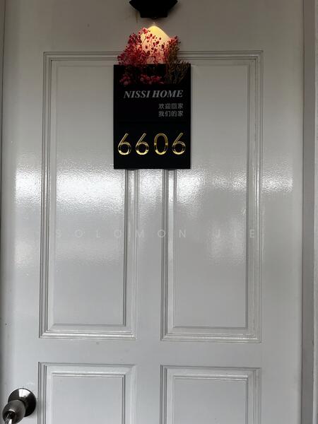 1 Queensway