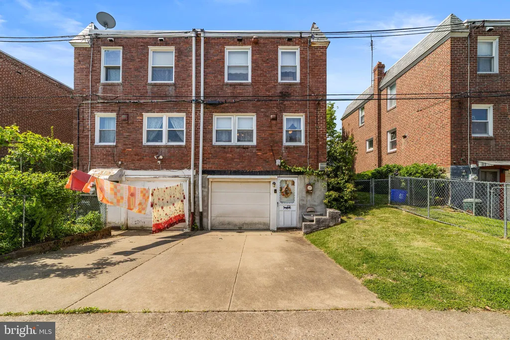 1845 Stanwood Street, Philadelphia, PA 19152