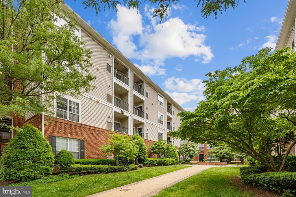 4862 Eisenhower Avenue Unit 273, Alexandria, VA 22304