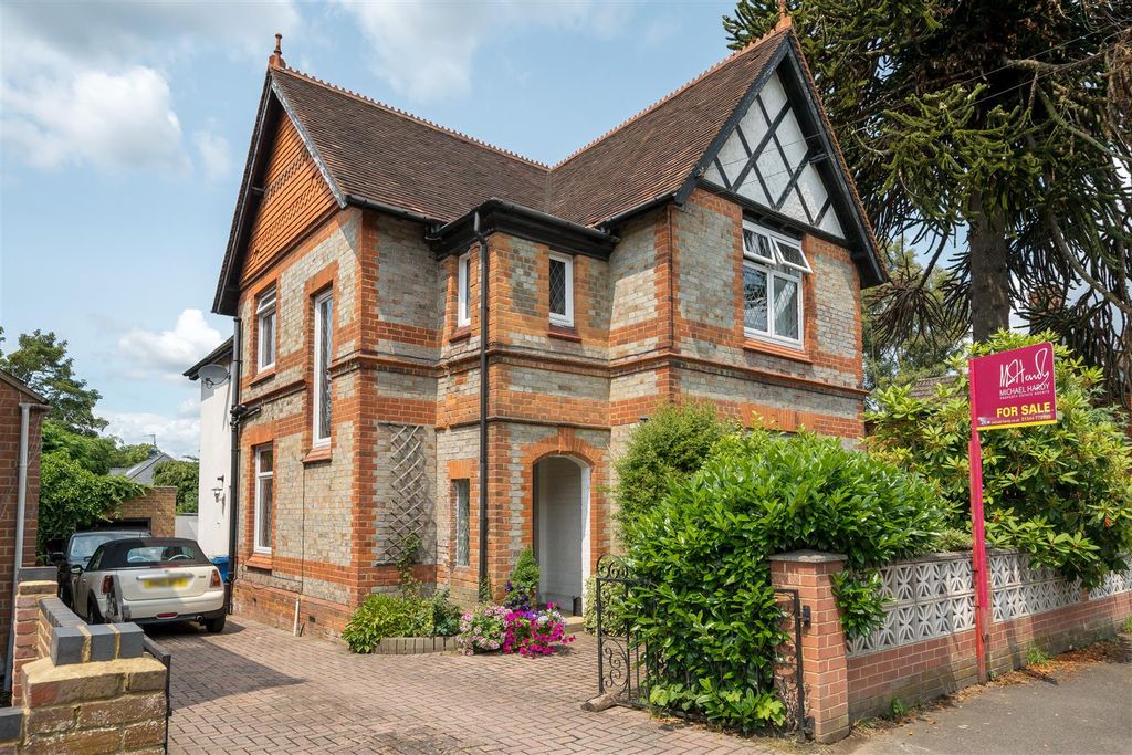 4 bed detached house for saleForest Road, Crowthorne, Berkshire RG45