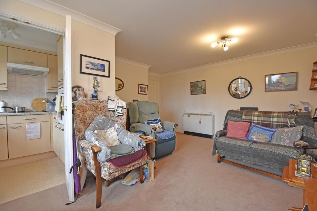 Additional image 7 of 1 bed flat for saleHigh Street, Cullompton EX15