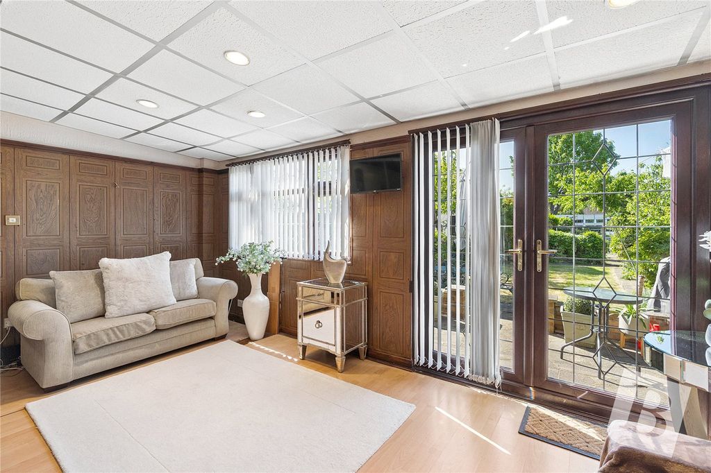 Additional image 9 of 3 bed detached house for saleGoring Road, Dagenham RM10