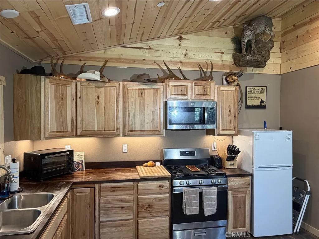 Additional image 14 of 5975 Pine Avenue, Angelus Oaks, CA 92305
