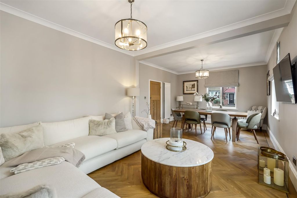 Additional image 3 of 5 bed detached house for salePierremont Gardens, Darlington DL3
