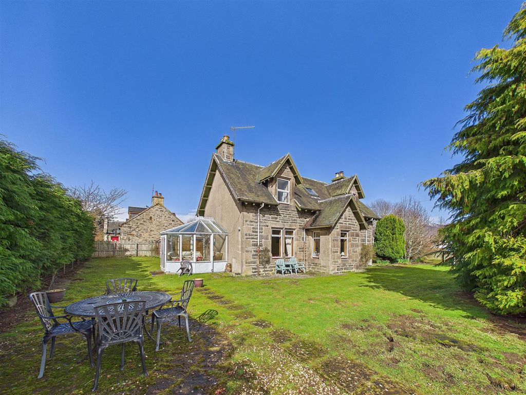 3 bed detached house for saleStation House, Station Road, Newtonmore PH20