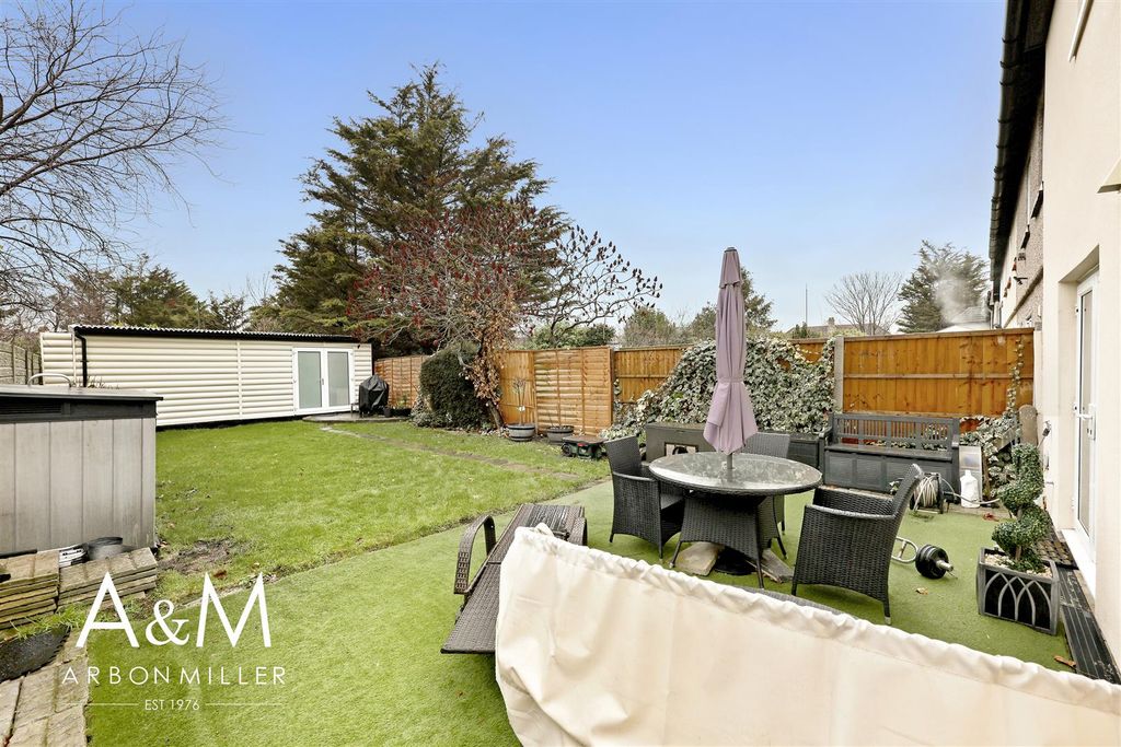 Additional image 20 of 3 bed property for saleMarsh Green Road, Dagenham RM10