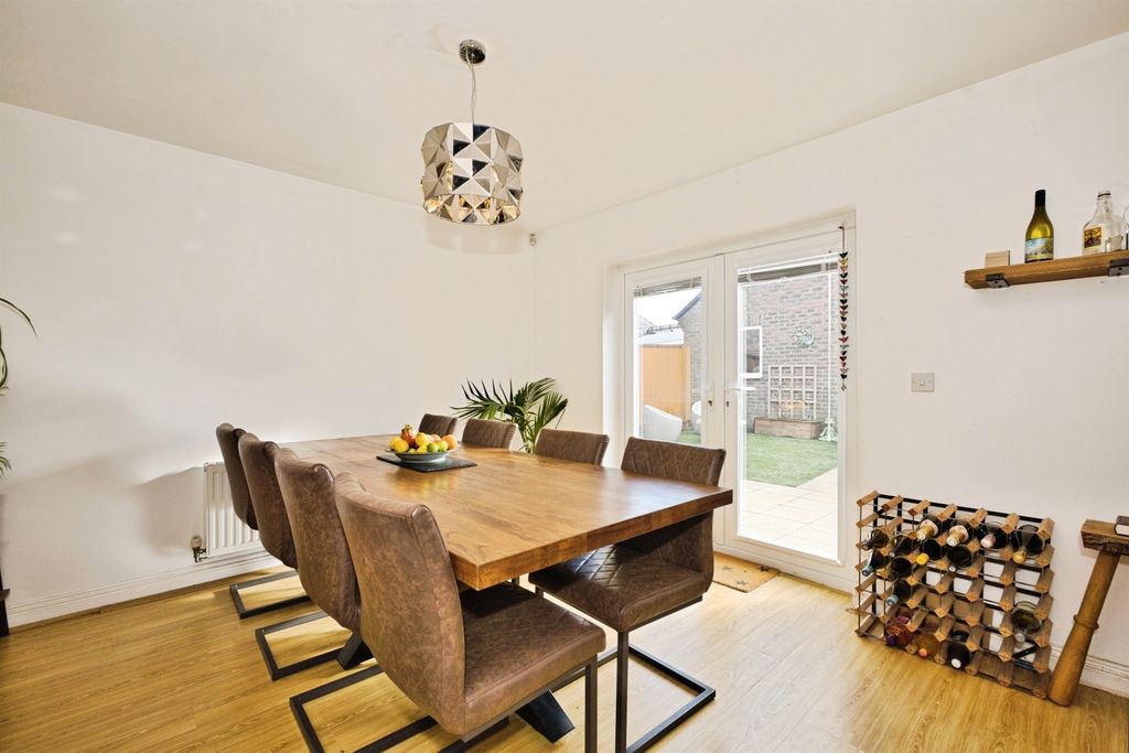 Additional image 12 of 5 bed detached house for saleOak Drive, Crewkerne TA18