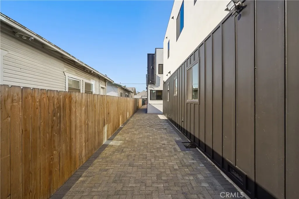 Additional image 25 of 1733 S New Hampshire Ave, Los Angeles, CA 90006