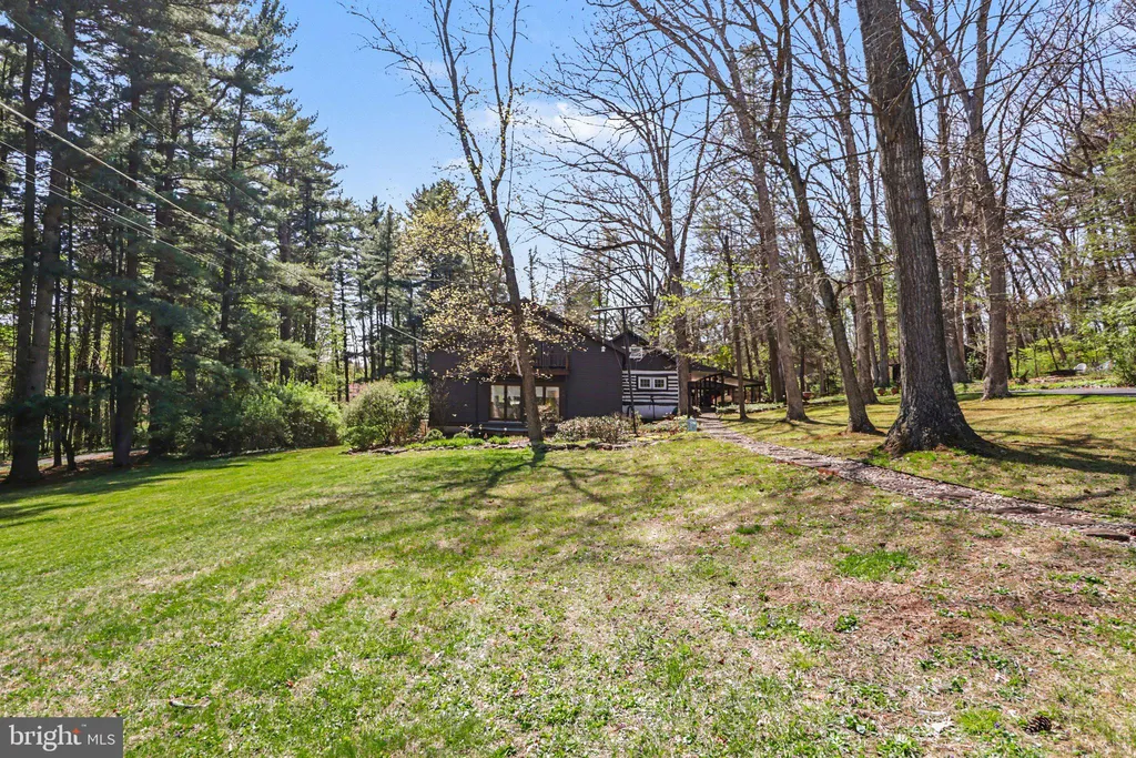1620 Mountain Road, Harrisburg, PA 17112