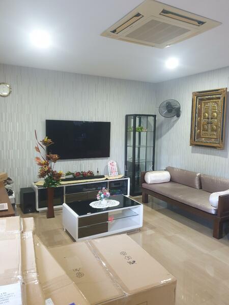 Clover Avenue photo 5