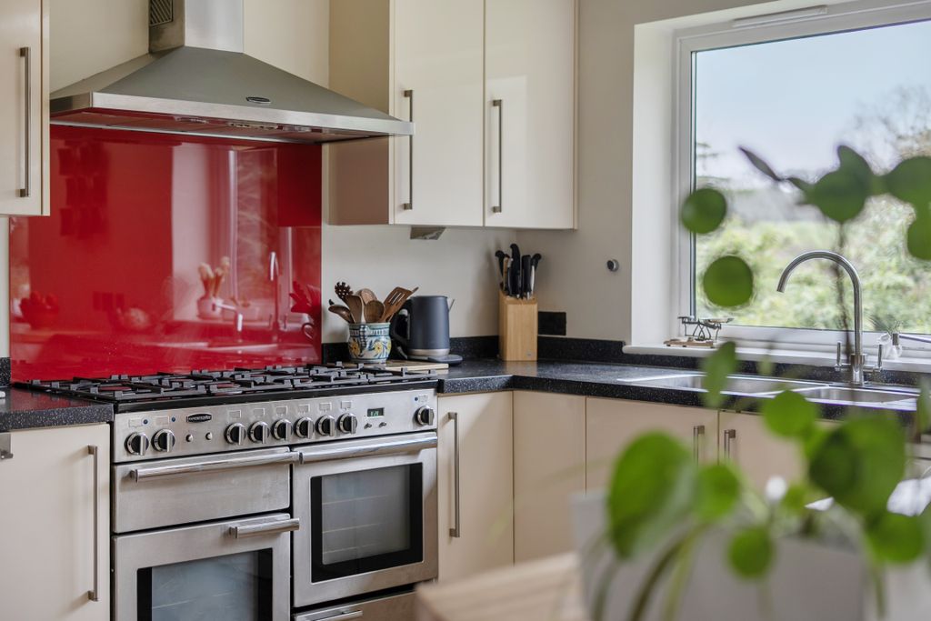 Additional image 4 of 4 bed detached house for saleClackhams Lane, Crowborough TN6