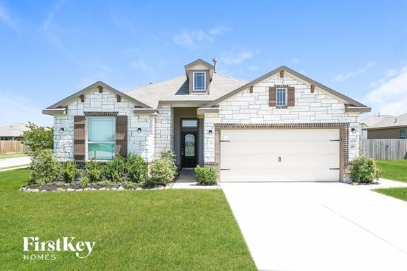 118 White Wing Lane, Sealy, TX, 77474