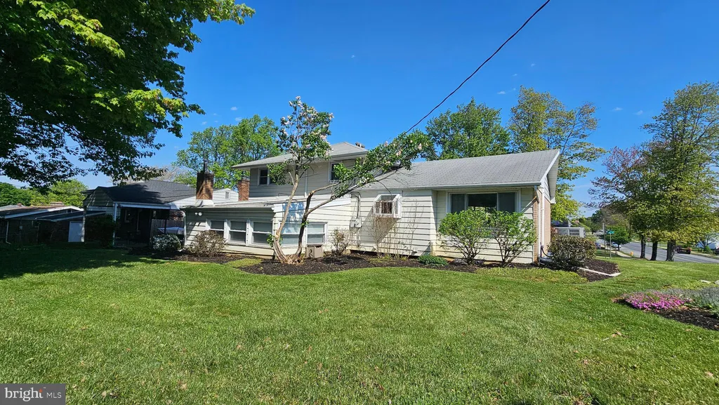 1605 Lois Lane, Bethlehem, PA 18018