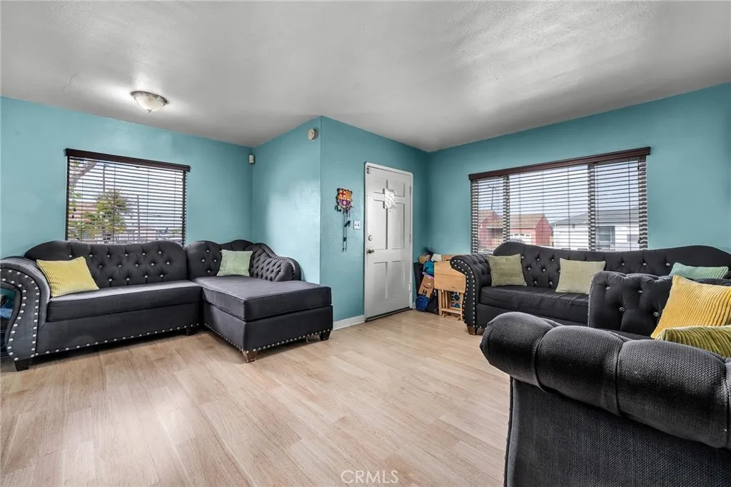 1700 W Raymond Street, Compton, CA 90220 photo 3