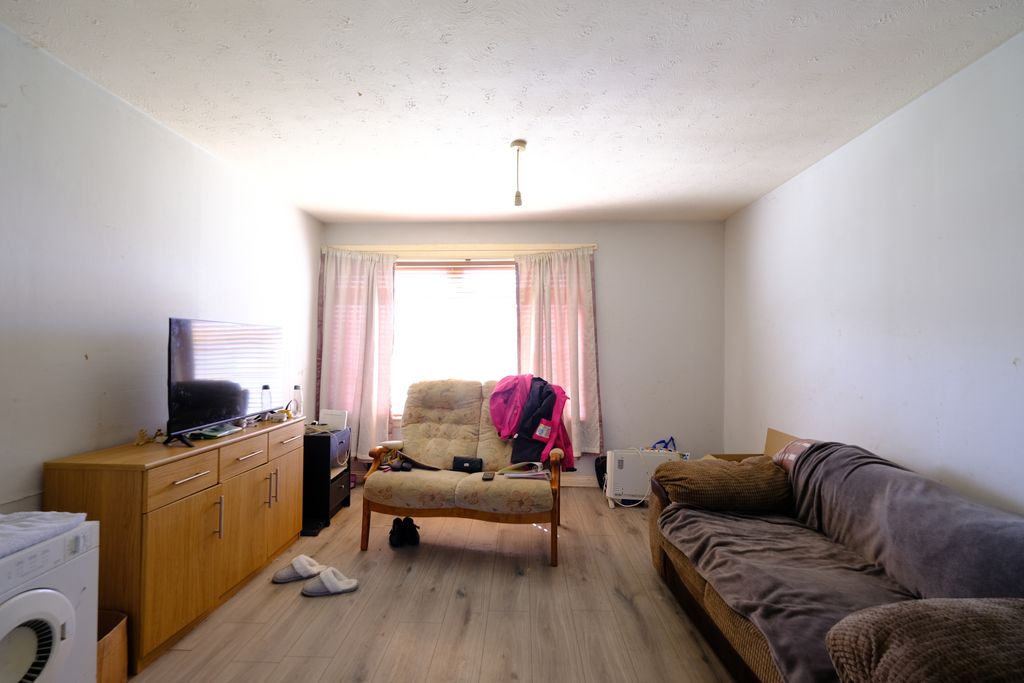 Additional image 3 of 1 bed flat for saleEdzell Row, Kilwinning KA13
