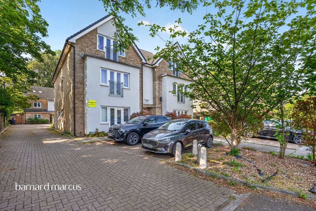Additional image 17 of 2 bed flat for saleKendra Hall Road, South Croydon CR2