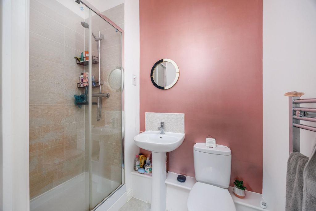 Additional image 9 of 2 bed flat for saleBailey Place, Crowborough TN6