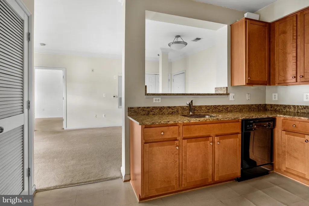 Additional image 10 of 4850 Eisenhower Avenue Unit 407, Alexandria, VA 22304