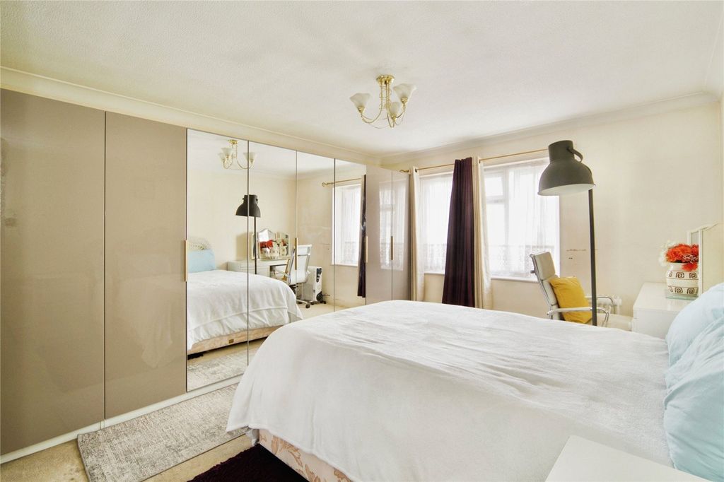 Additional image 4 of 3 bed maisonette for saleRaydons Road, Dagenham, Essex RM9