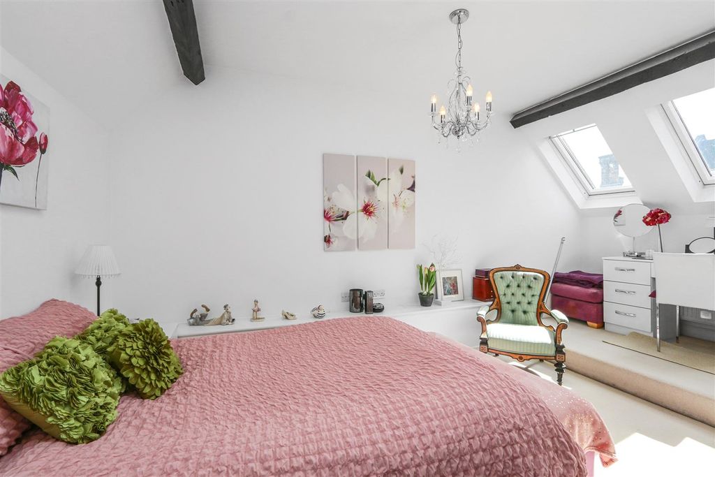 Additional image 10 of 3 bed flat for saleChapel Drive, Dartford DA2