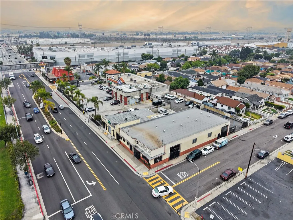 5268 Atlantic Boulevard, Maywood, CA 90270