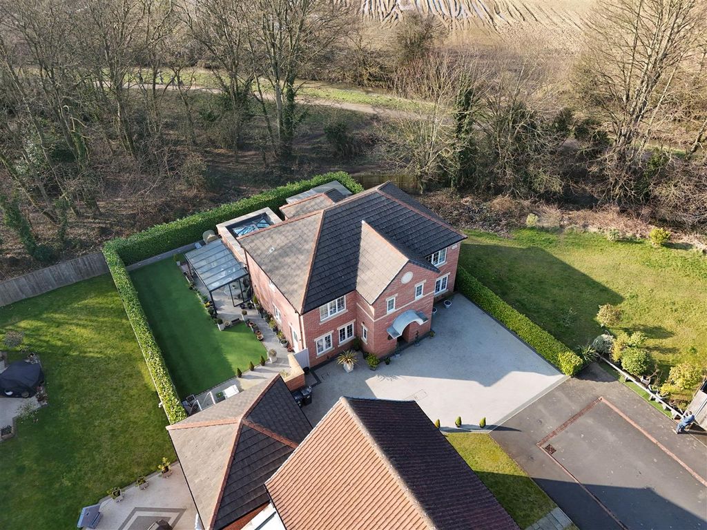 Additional image 3 of 4 bed detached house for saleHighgrove Close, Darlington DL3