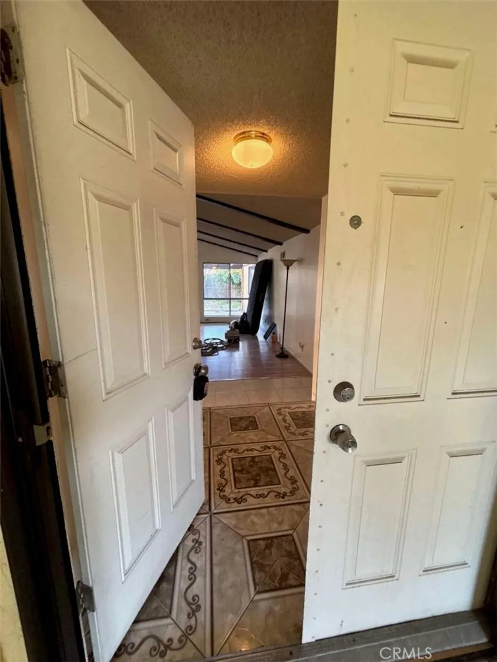 994 E Gladwick St, Carson, CA 90746 photo 4