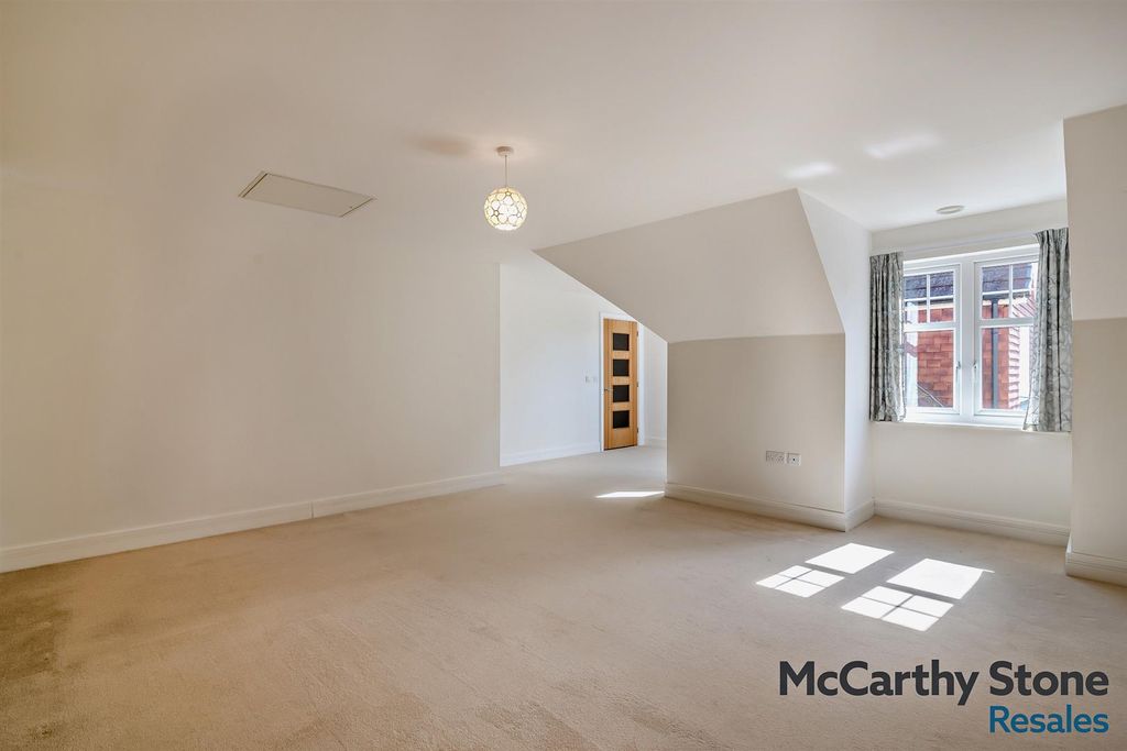 Additional image 9 of 1 bed flat for saleHolmes Place, Crowborough Hill, Crowborough TN6