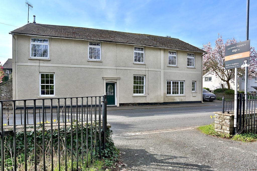 5 bed detached house for saleLegar House, Llangattock, Crickhowell, Powys NP8