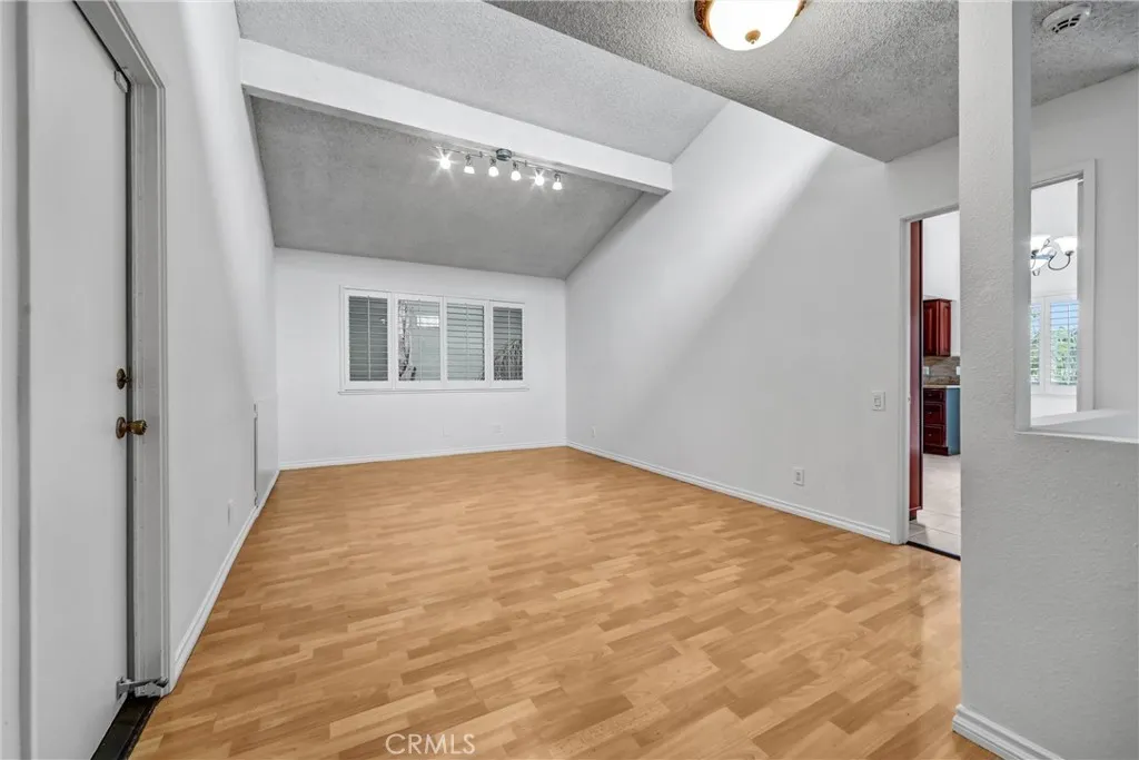 Additional image 10 of 3334 Oak Glen Dr, Los Angeles, CA 90068