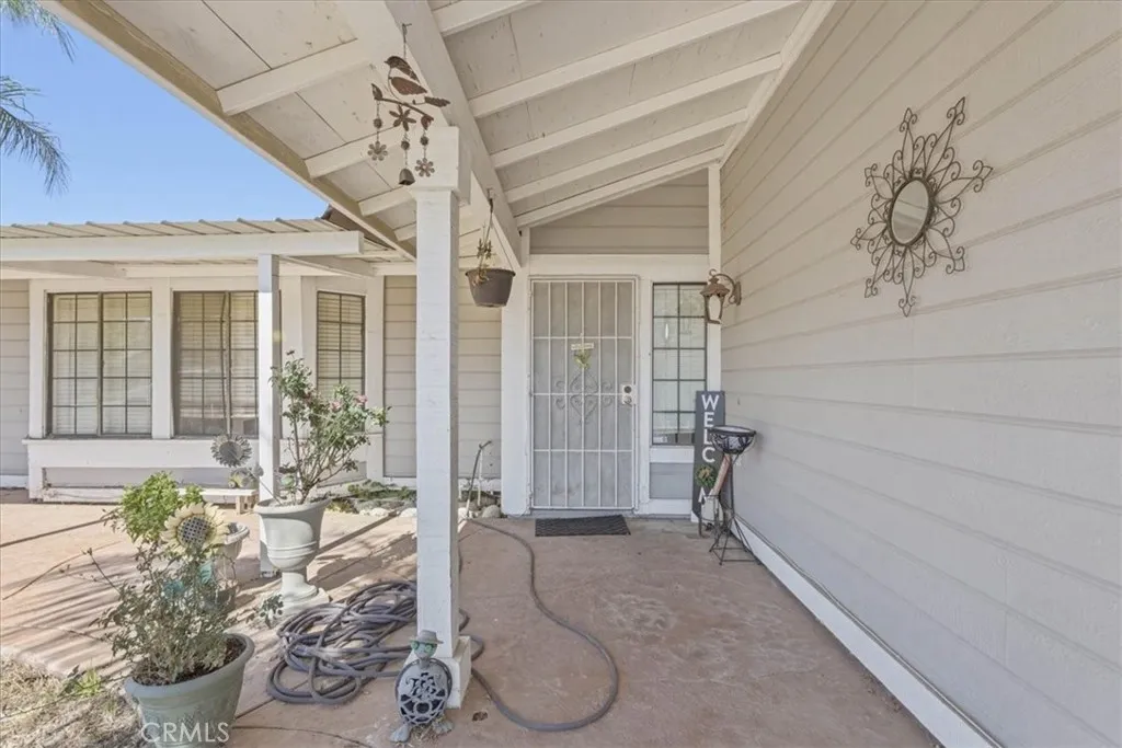769 Harding St, Hemet, CA 92543 photo 3
