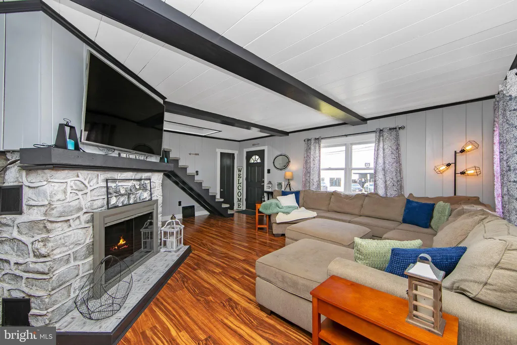 Additional image 7 of 332 S Fellowship Road, Maple Shade, NJ 08052