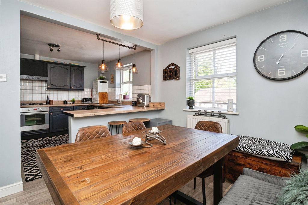 Additional image 15 of 2 bed maisonette for saleLondon Road, Crowborough TN6
