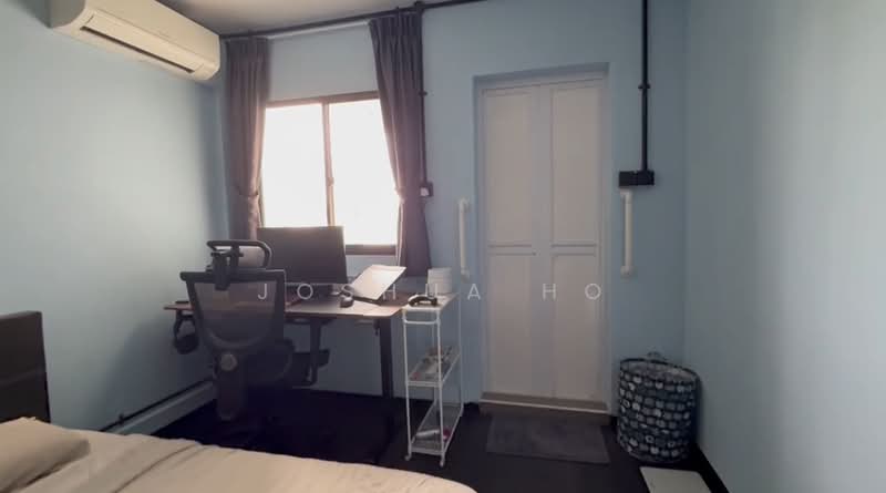 832 Woodlands Street 83 photo 2